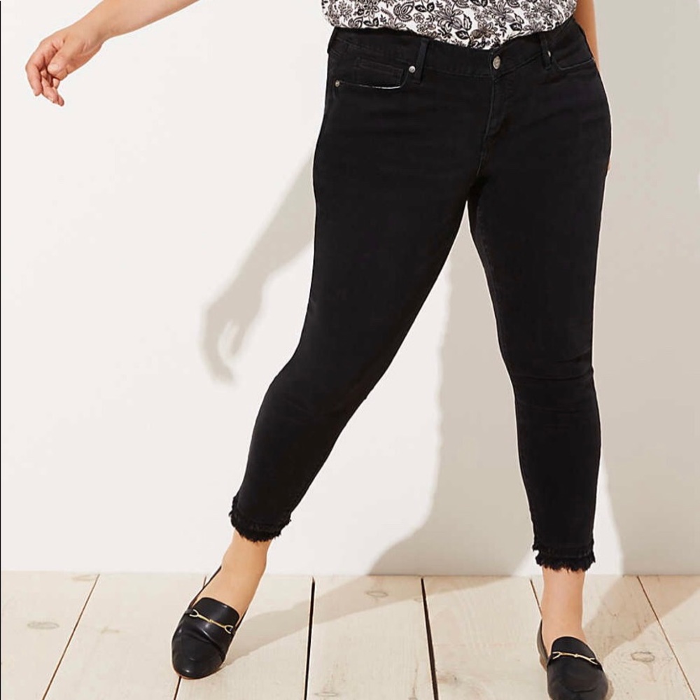 LOFT Plus Frayed Soft Skinny Jeans in Black -SZ 26